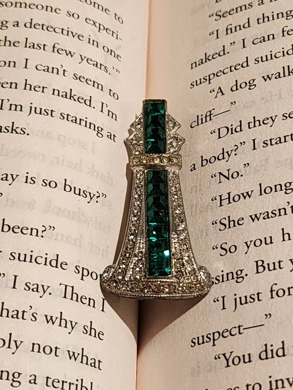 Vintage Art Deco Inspired Emerald Green Rhinestone Metal Dress Clip Brooch